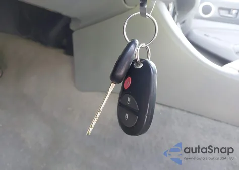 2011 Toyota Tacoma Prerunner V6 z USA, uszkodzony, nr VIN 3TMJU4GN6BM123108